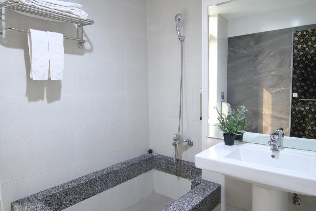 Ximen 101 - S Hotel Тайпей Екстериор снимка