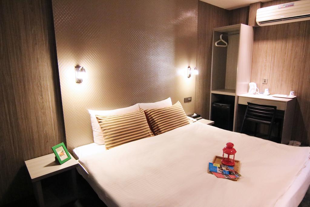 Ximen 101 - S Hotel Тайпей Екстериор снимка