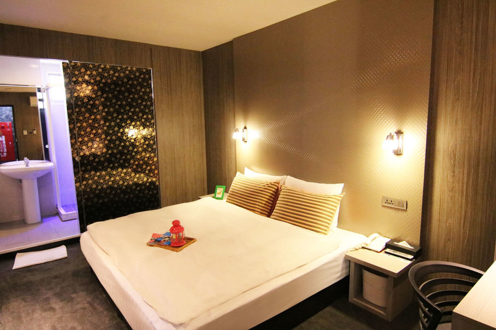 Ximen 101 - S Hotel Тайпей Екстериор снимка